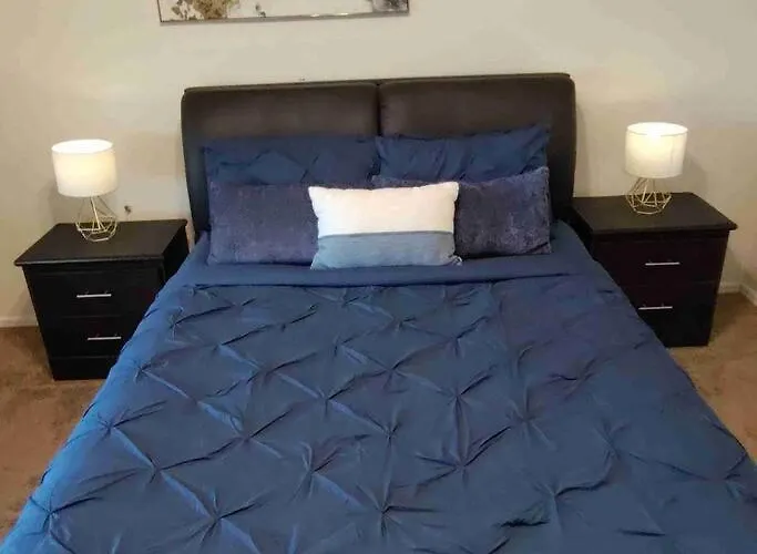 New Desert Oasis Hot Tub 4 Beds 3 Smart Tv Minutes From Luke Air Force Base & Camelback Ranch * Glendale