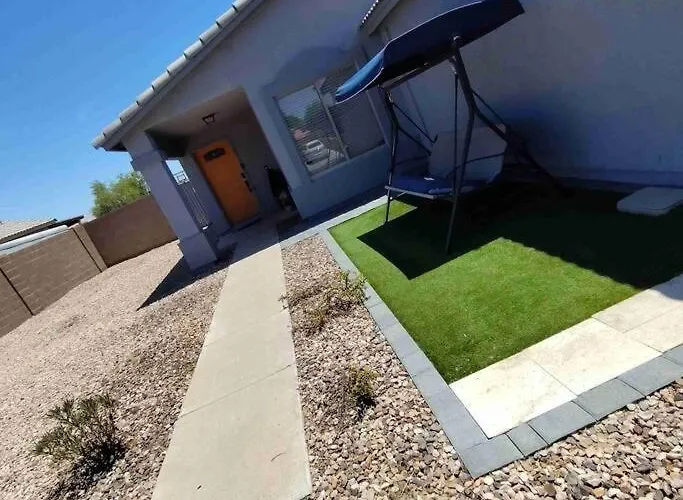 New Desert Oasis Hot Tub 4 Beds 3 Smart Tv Minutes From Luke Air Force Base & Camelback Ranch * Glendale