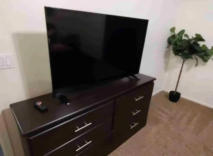 Holiday home New Desert Oasis Hot Tub 4 Beds 3 Smart Tv Minutes From Luke Air Force Base & Camelback Ranch *