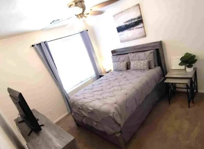 New Desert Oasis Hot Tub 4 Beds 3 Smart Tv Minutes From Luke Air Force Base & Camelback Ranch Glendale