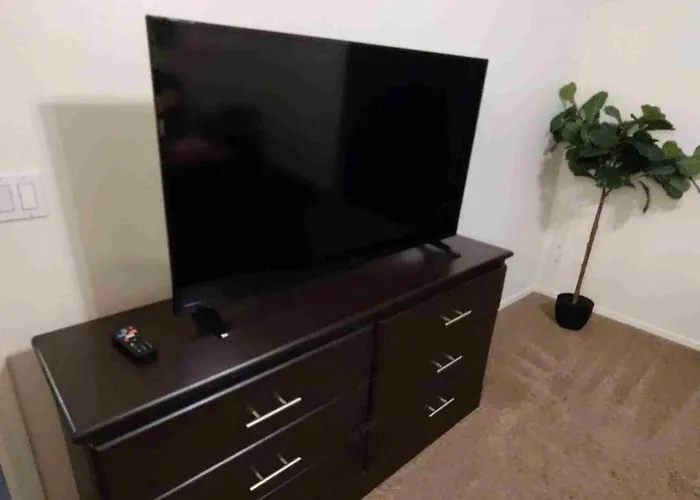 Holiday home New Desert Oasis Hot Tub 4 Beds 3 Smart Tv Minutes From Luke Air Force Base & Camelback Ranch